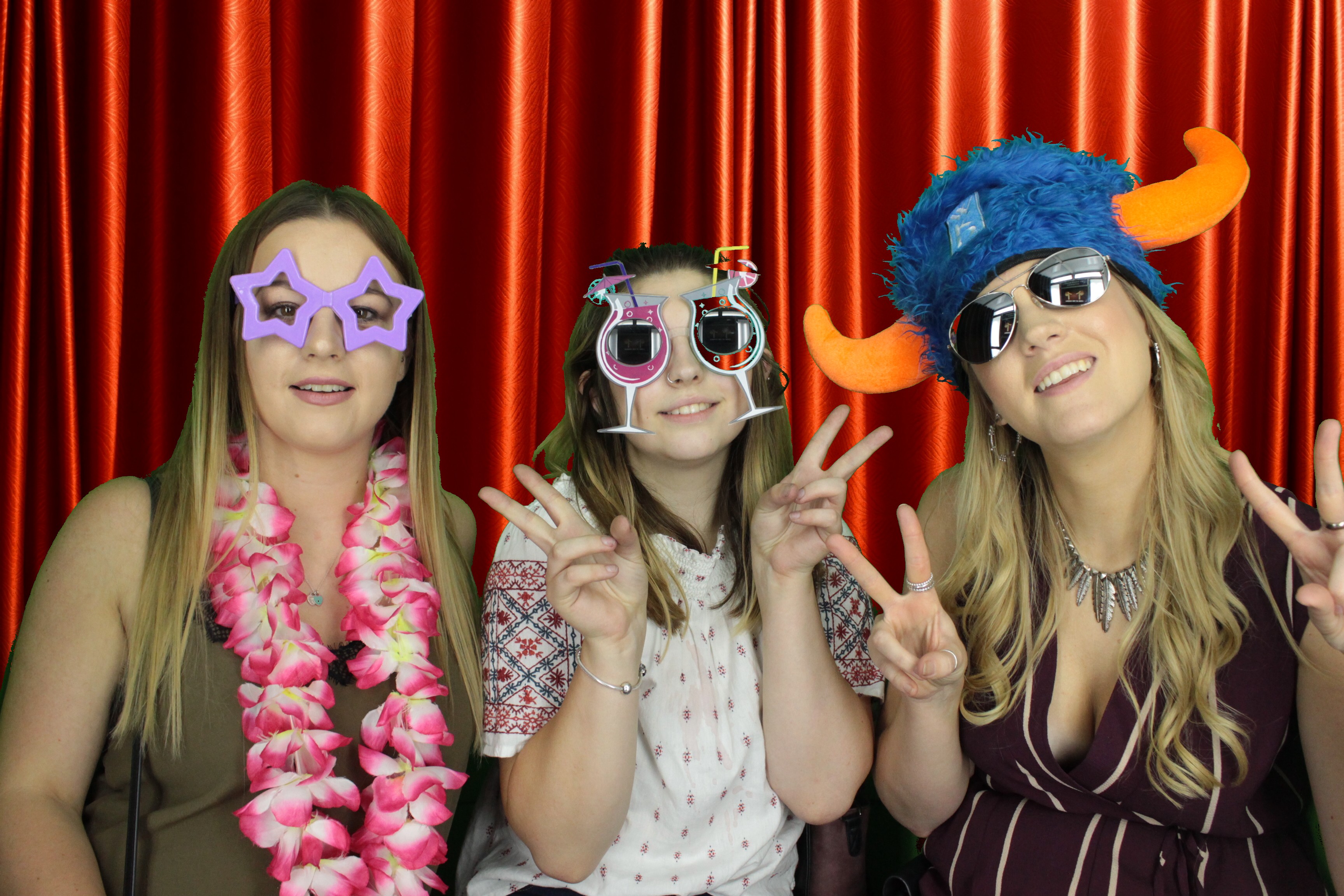 Scott & Tammy's Wedding | View more photos from the event at gallery.myphotoboothexperience.co.uk/u/MyPhotoBoothExperienceLtd/Scott-Tammys-Wedding
